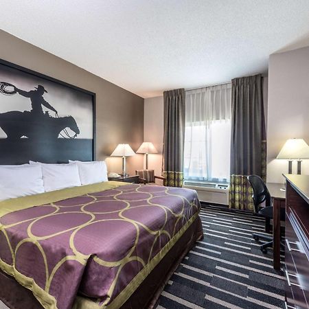 Super 8 By Wyndham Fort Worth North Exterior photo