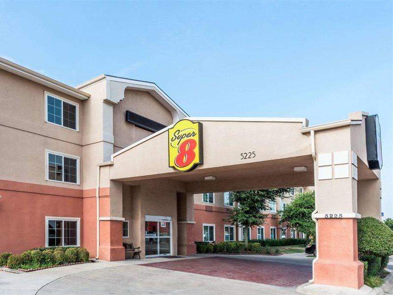 Super 8 By Wyndham Fort Worth North Exterior photo